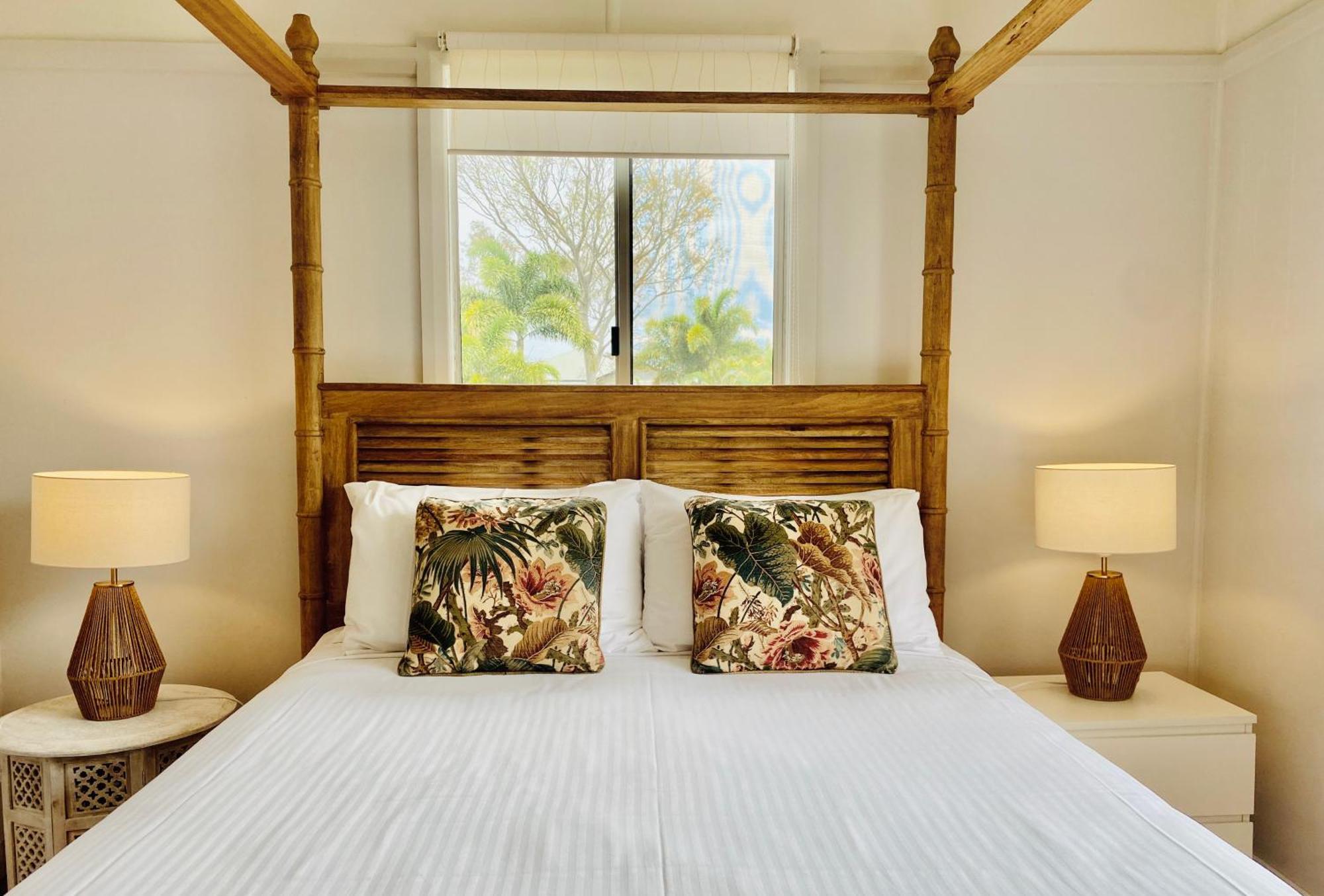 Beachmere Palms Motel Dış mekan fotoğraf