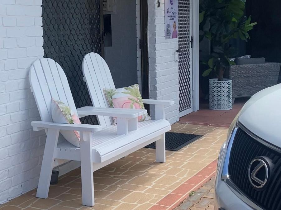 Beachmere Palms Motel Dış mekan fotoğraf