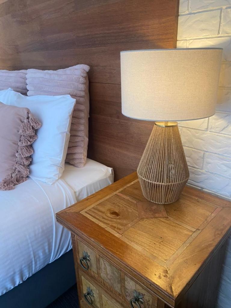 Beachmere Palms Motel Dış mekan fotoğraf
